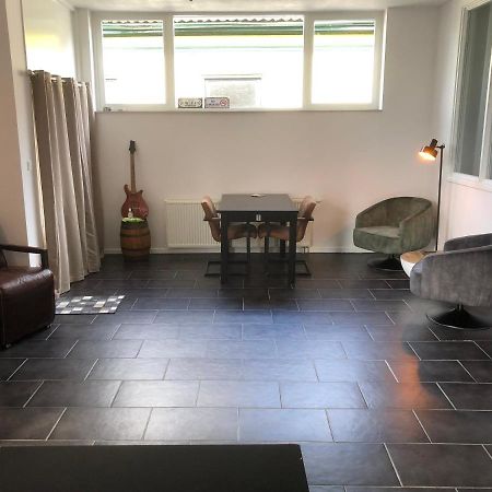 Bed and Breakfast 'T Posthuys Leens Экстерьер фото